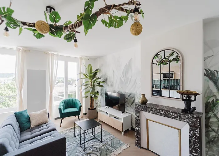 M A G I C & J U N G L E